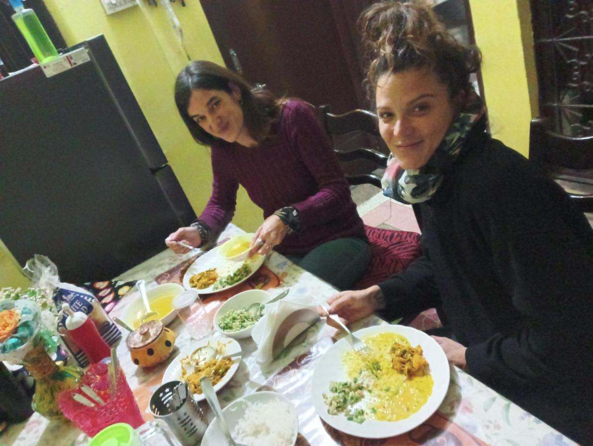Nadya Homestay For Female & Family جايبور المظهر الخارجي الصورة