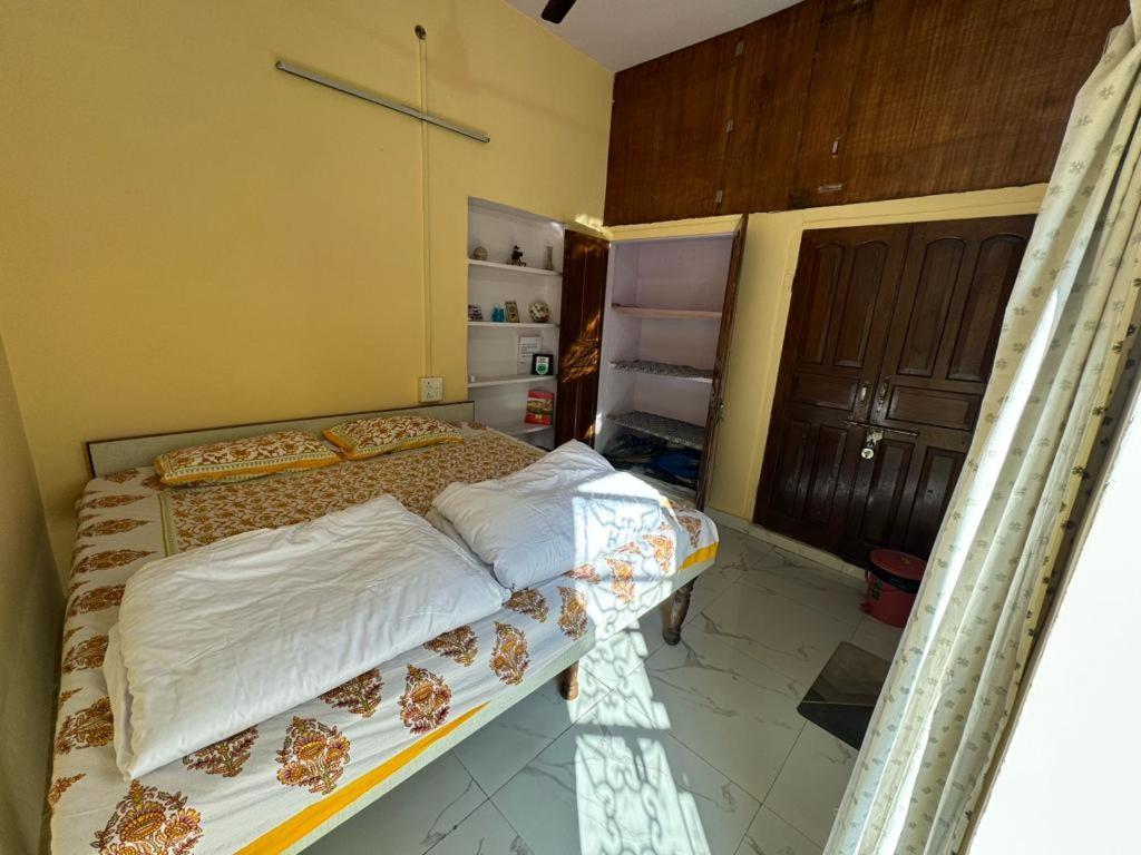 Nadya Homestay For Female & Family جايبور المظهر الخارجي الصورة
