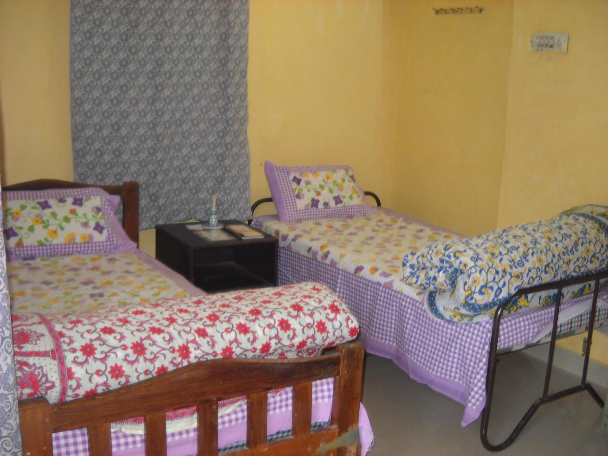 Nadya Homestay For Female & Family جايبور المظهر الخارجي الصورة