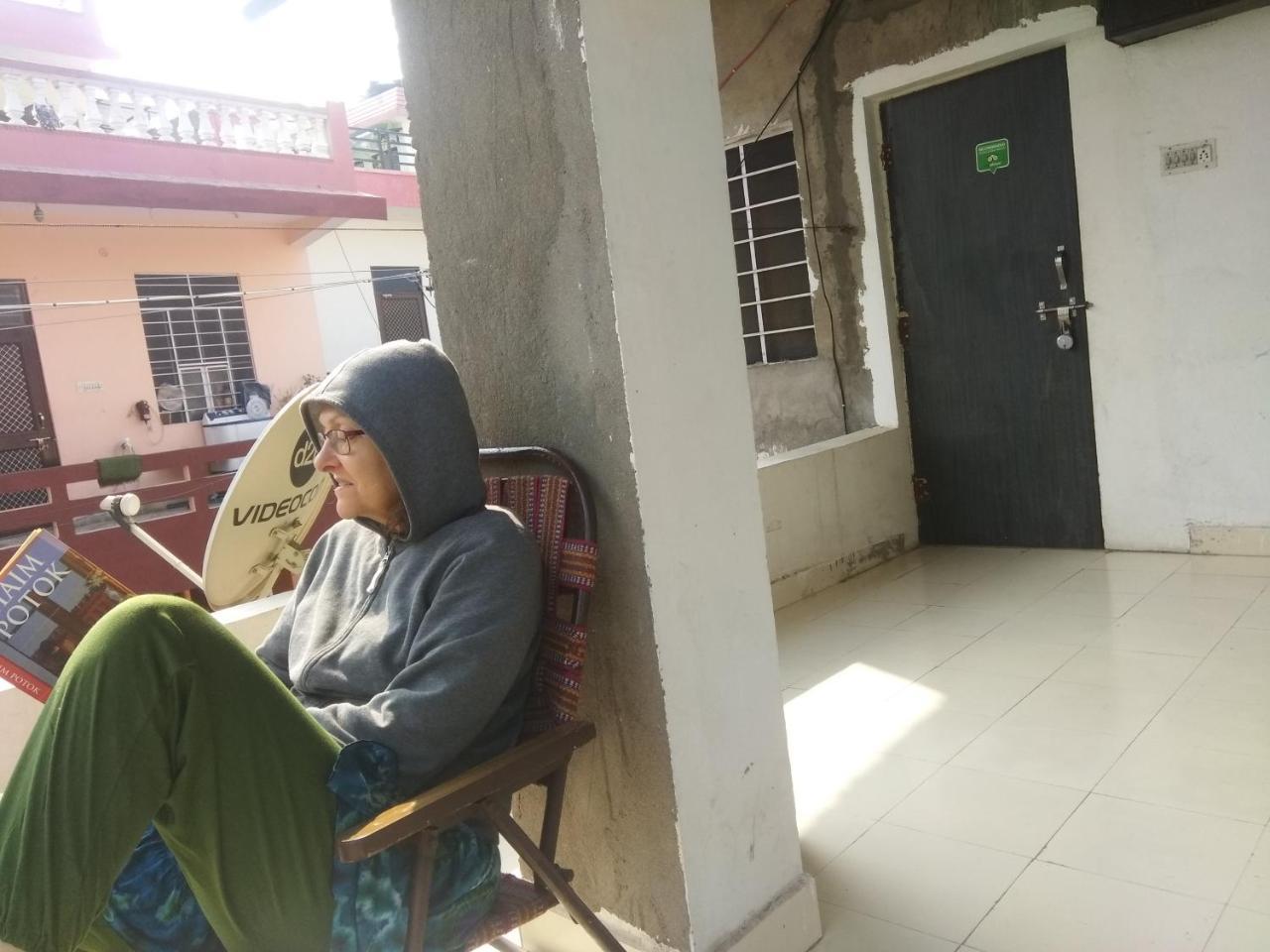 Nadya Homestay For Female & Family جايبور المظهر الخارجي الصورة