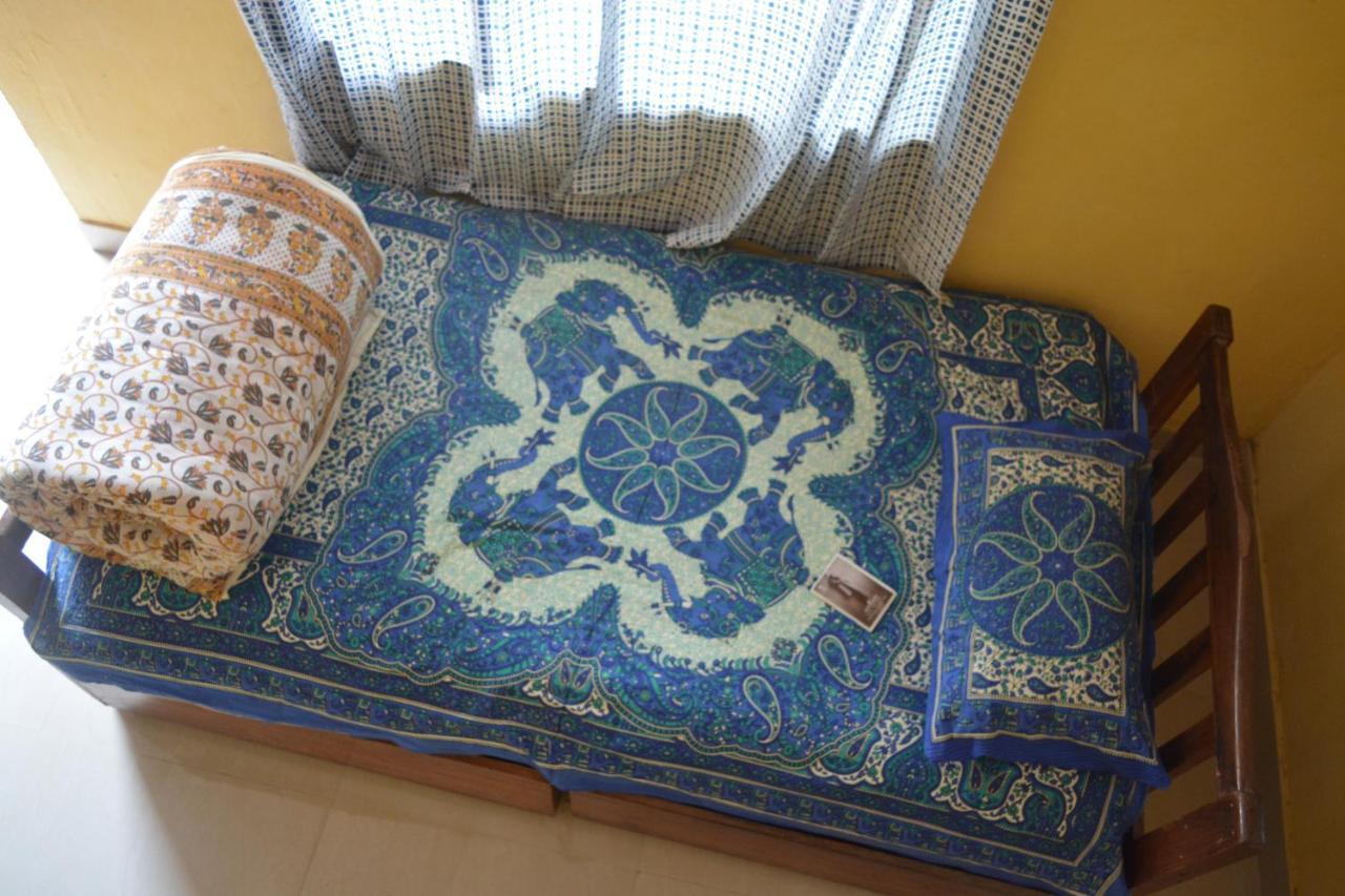 Nadya Homestay For Female & Family جايبور المظهر الخارجي الصورة
