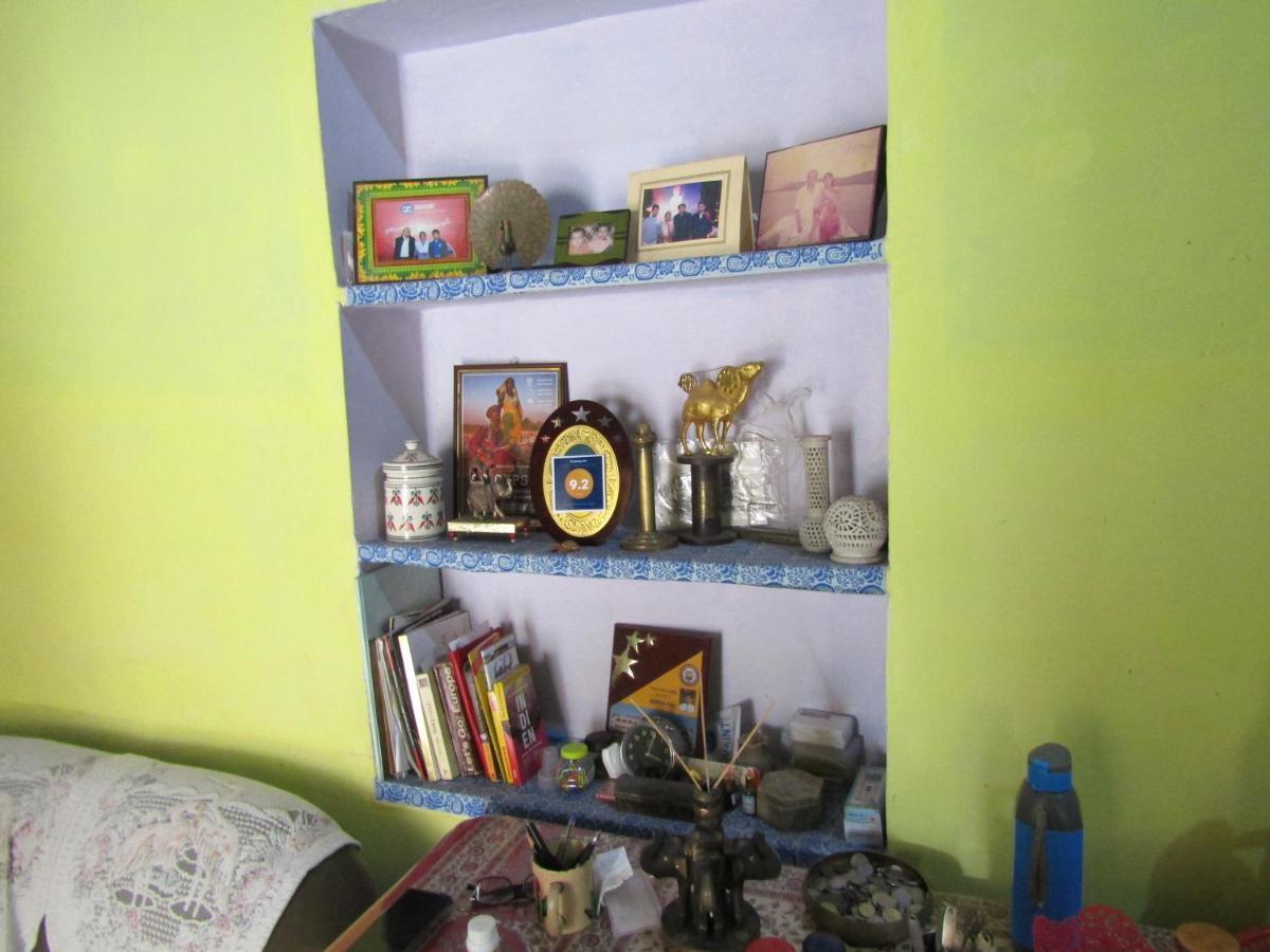 Nadya Homestay For Female & Family جايبور المظهر الخارجي الصورة
