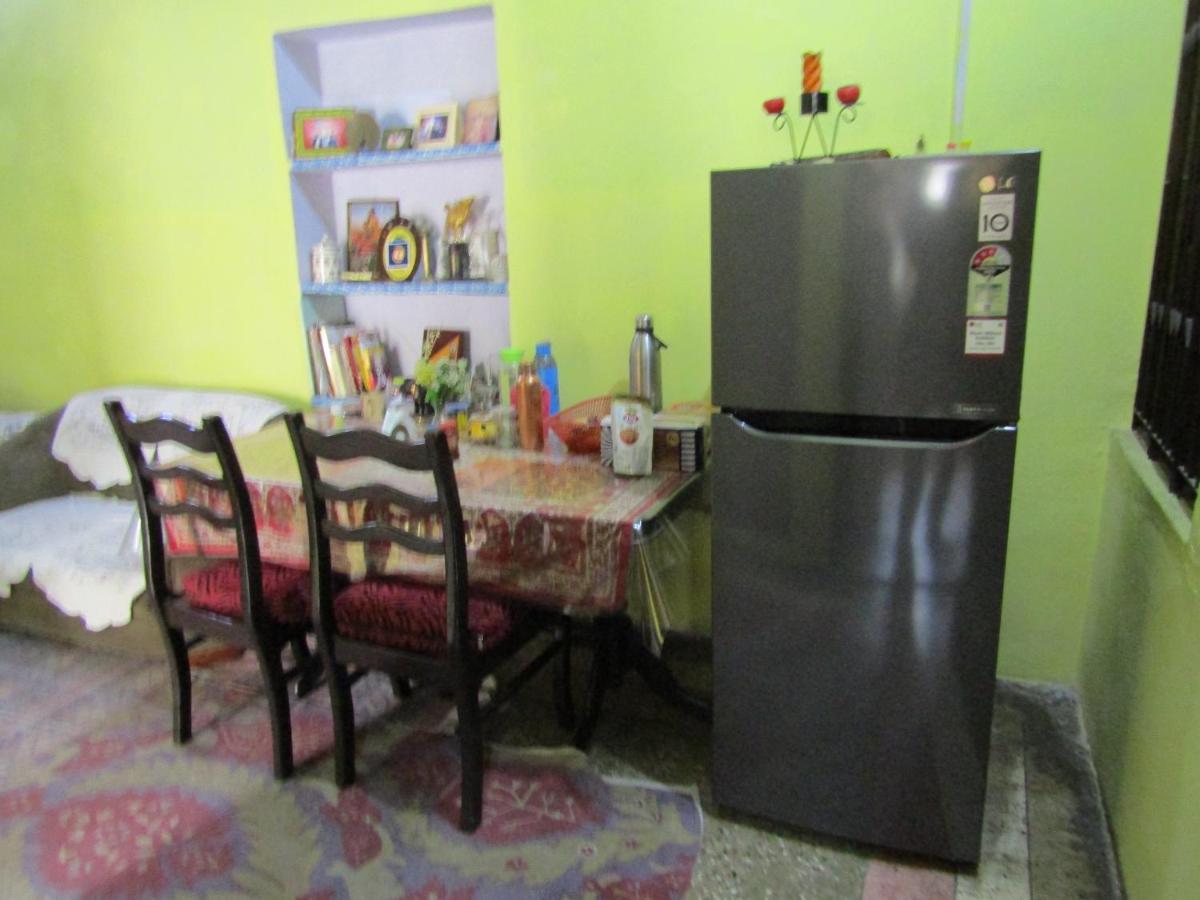 Nadya Homestay For Female & Family جايبور المظهر الخارجي الصورة